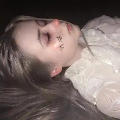 qq头像女生外国人高清好看的外国女生微信头像图片