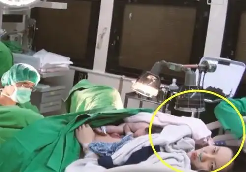生娃时宝宝偏大,宝妈生娃时"撕裂"瞬间的表情,助产师心疼_顺产