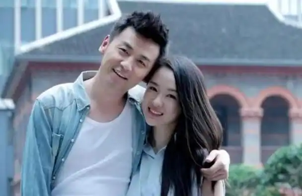 8月27日,上海某网友爆料称,在某超市看到了演员雷佳音的动态,更让人