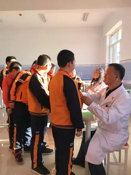 2018年度二连浩特市第二小学学生健康体检