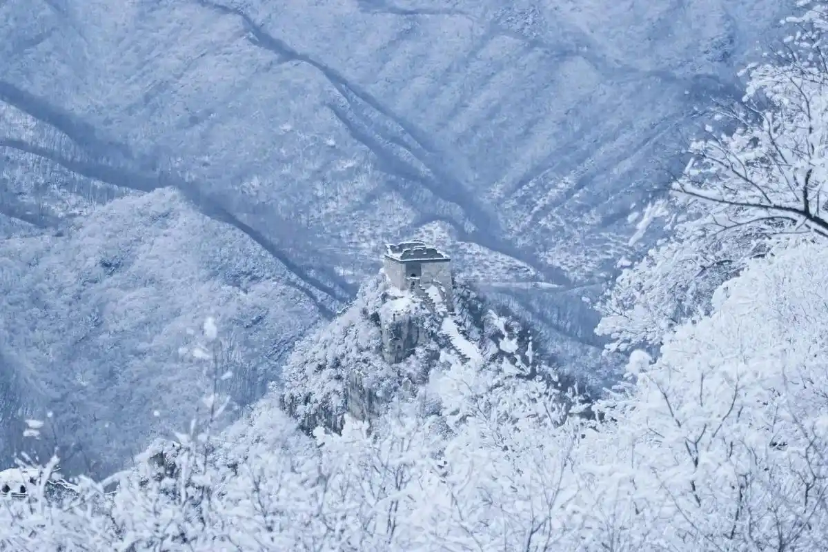 北京怀柔箭扣长城.北国风光千里雪飘全诗:北国风光,千里冰封, - 抖音