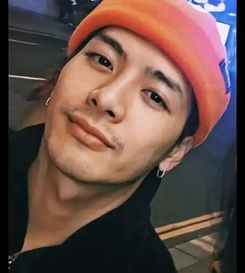 王嘉尔 大胡子嘎果然惹人爱,嘉嘉好man嘻嘻呵呵