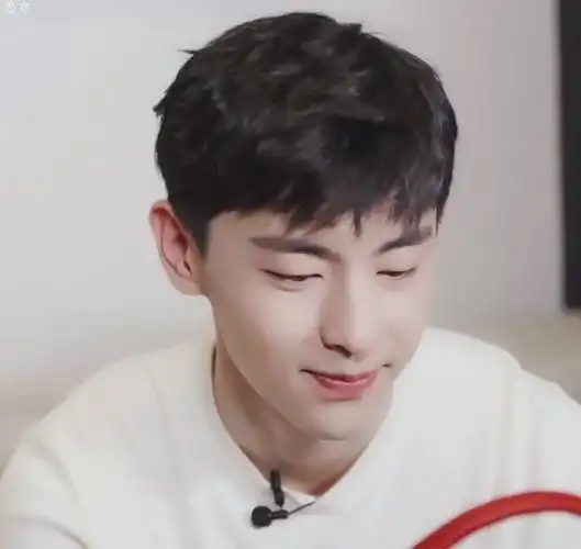 热巴造型吐槽王鸥怀孕王鹤棣分手邓伦私联富婆baby凉了