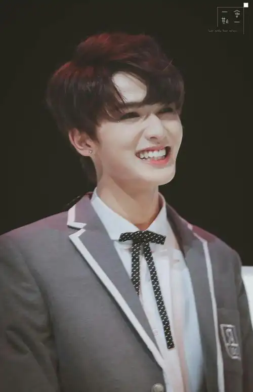 nine percent 朱正廷 2018.4.6 恭喜出道