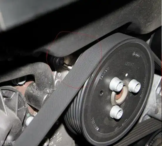 请问tdi水泵位置在哪里?可否图示?多谢指教