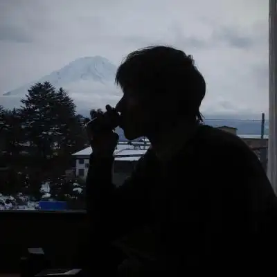 魅力成熟帅气男生精致气质头像