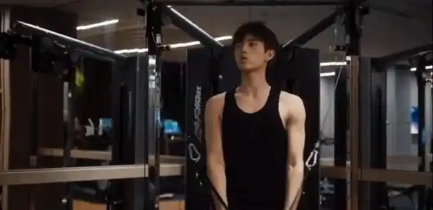 "小减瘦身,大减换人":陈飞宇曾"胖成球",向佐旧照不敢认!