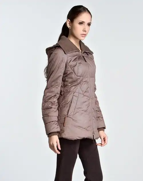 卓雅周末灰咖啡色休闲连帽中长款长袖羽绒服