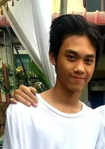 吴孟达刚刚出殡,小儿子就遭遇全网暴力,如今的网友怎么了?