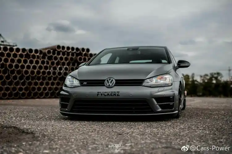 低趴黑武士 #高尔夫                       4月前