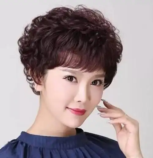 2021新年即将来临带妈妈去做个发型吧