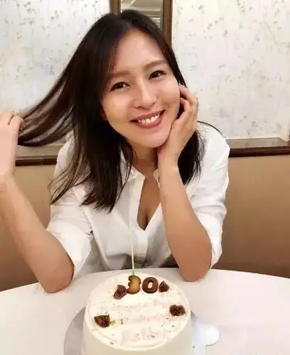 彭于晏第一任老婆铲肉22斤重回性感身材