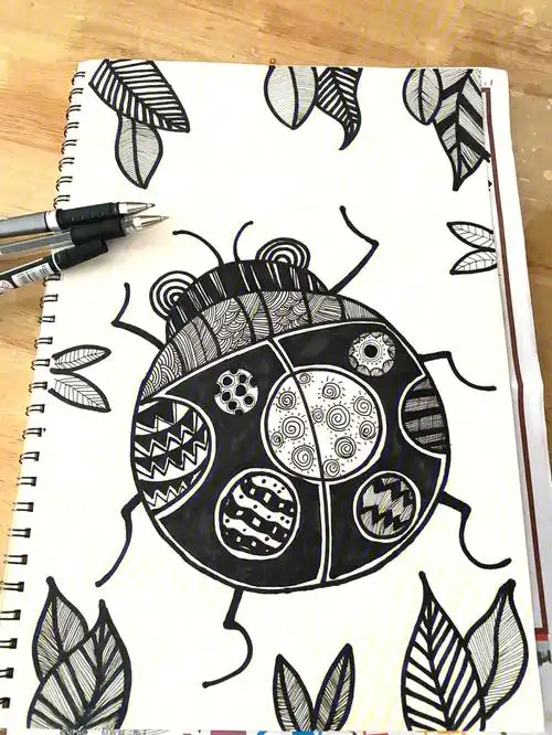 简单又不失精致的黑白装饰画绘画真的有考验一个人的耐心,越练习,线条