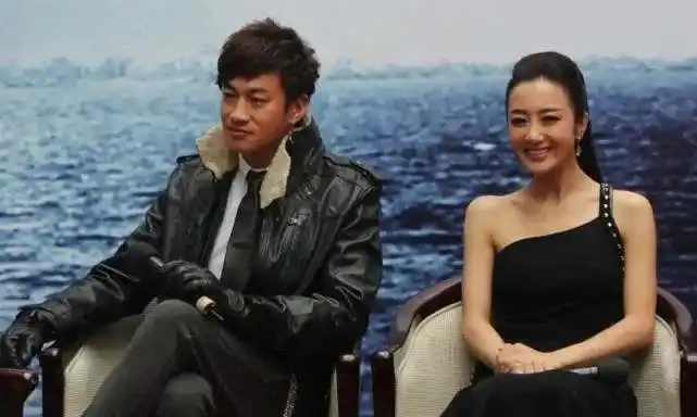 古装第一美人李依晓被狗咬到毁容如今39岁还是孤身一人