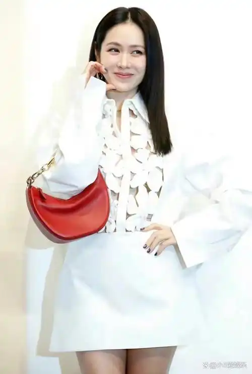 近日,孙艺珍出席某线下活动,其近况曝光后,迅速成为各大社交平台的