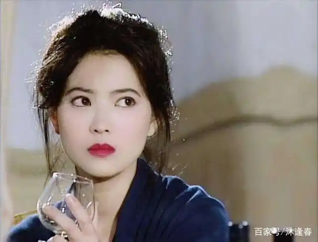 洗尽铅华后的蓝洁瑛