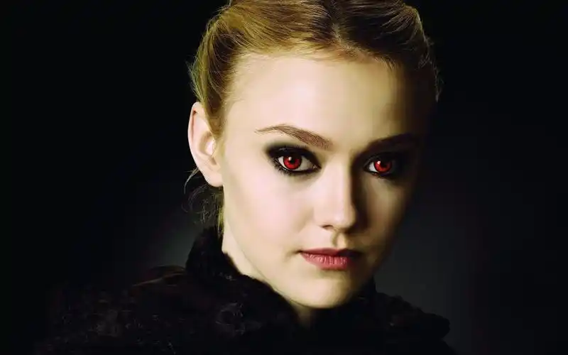 《暮光之城》,美女简血红的大眼睛,偷走了我的心!