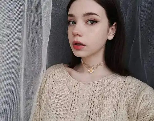 17岁乌克兰混血美少女清纯美照颜值逆天气质高冷