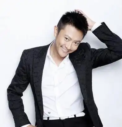 5年前印小天210万娶个"假货",完美人妻的背后只有儿子是真的?