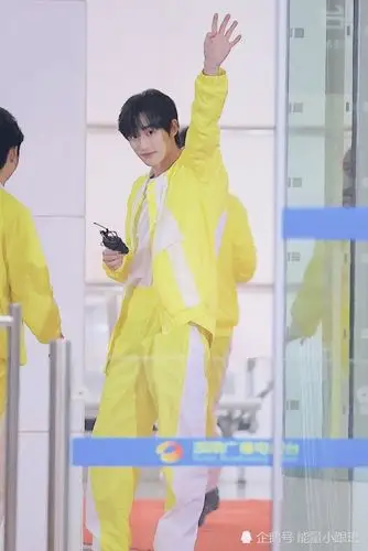 丁程鑫《快乐大本营》下期预告,"我要做个快乐的打工人!"_腾讯新闻