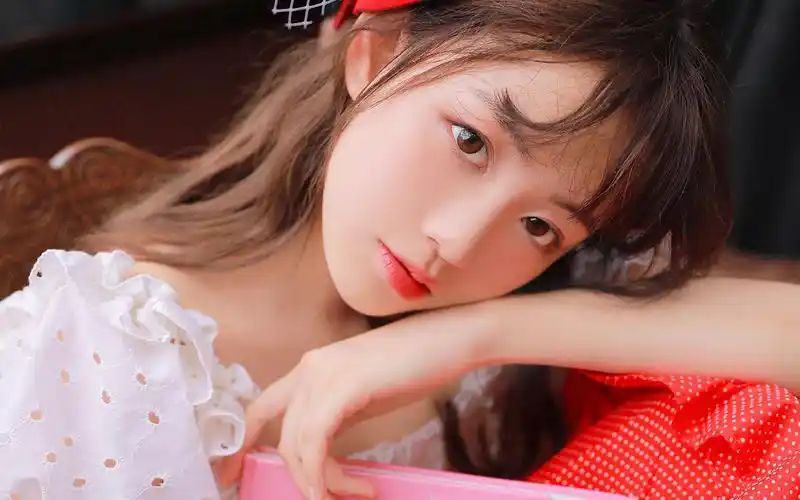 高颜值气质美女写真图片电脑壁纸