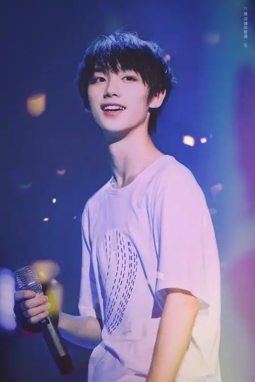 台风少年团要出道了,吃我一发安利00后美少年丁程鑫.