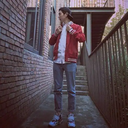 微博找图去水印 小清新 全身照 男头