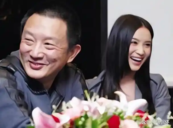 宋佳曾与4个男人相恋和5婚导演同居5年至今未婚图什么