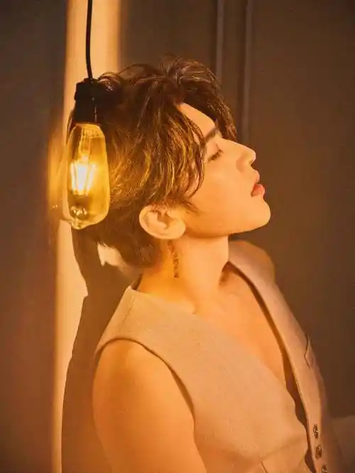 蔡徐坤新歌spotlight##百度百科明星团十周年