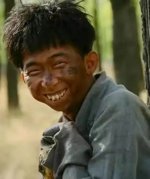 越丑越有福气?这5位男演员娶的老婆,个个如花似玉_腾讯新闻