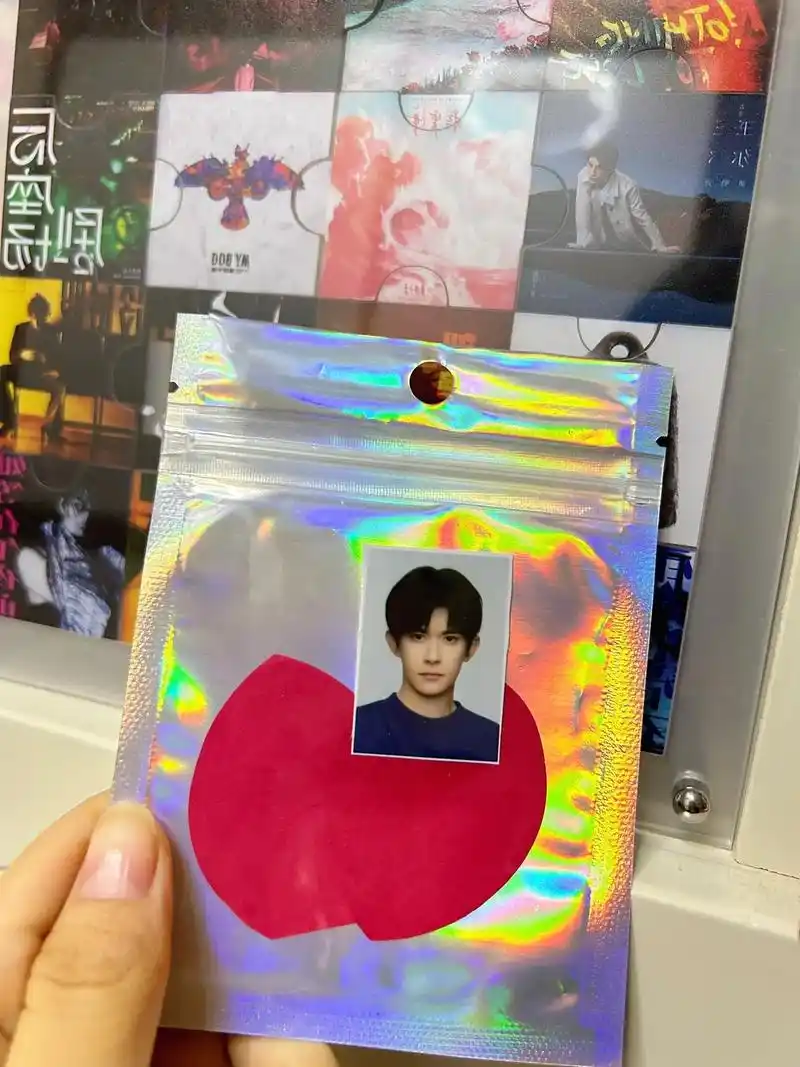 追星 #易烊千玺 #千纸鹤 #易烊千玺限定玫瑰 - 抖音