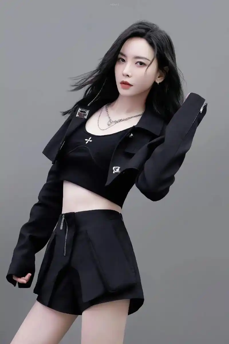 于文文 #kelly于文文 #乐队的海边 我以为 我不会比 - 抖音