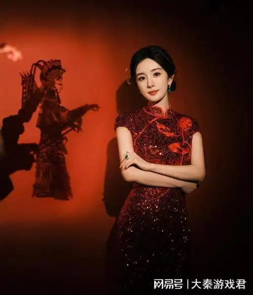 杨幂带火了新中式穿搭屡屡登上热搜榜优雅时尚赶潮流