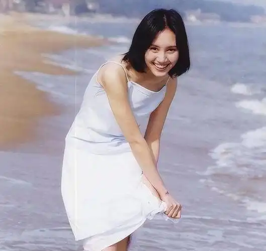 袁泉:6根钢钉1根钢条,坚守多年不变,袁泉打了多少明星的脸?