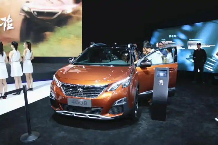 东风标致新308首批车主亮相武汉车展