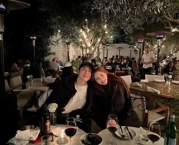 而韩艺瑟也很快进行了否认,表示关于爆料男友身份是牛郎等虚假谣言和