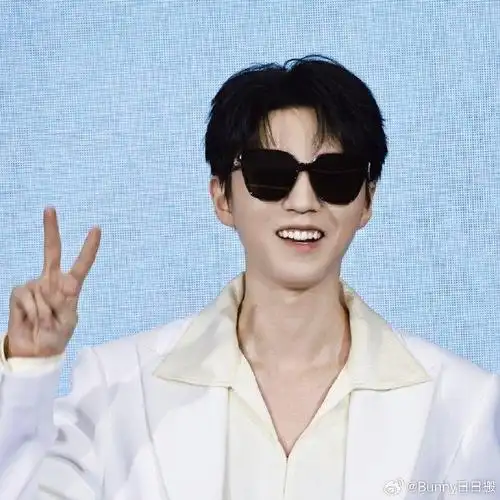 王俊凯:小时候与现在的对比