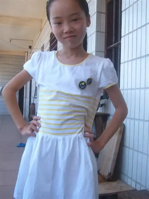 初中生怎样扎头发好看?