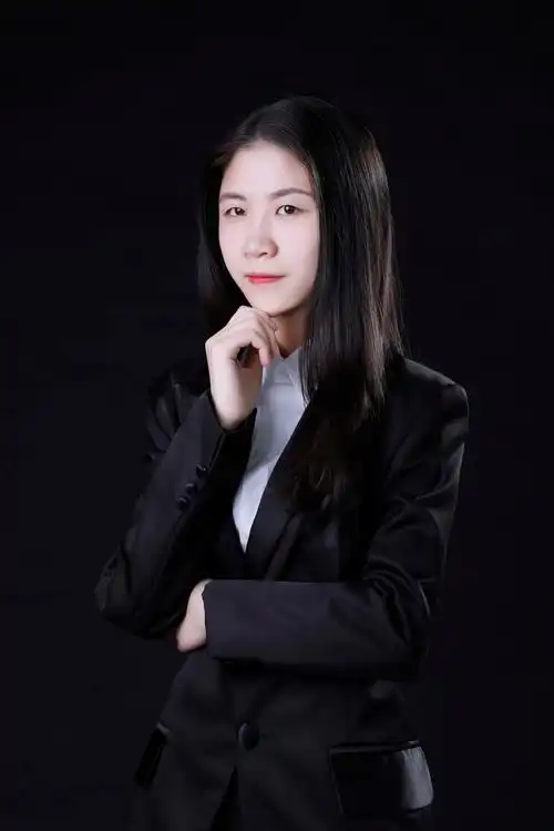 找ta做设计看ta的案例从业经验:年  代表作品:套擅长风格:卢丽丽主任