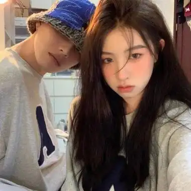 网红情侣头像一左一右高清(精选10张)