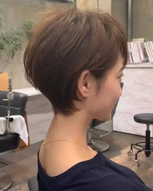 欢迎的四种女士发型,蓬松立体显气质,想换发型别错过_女性_时尚_短发