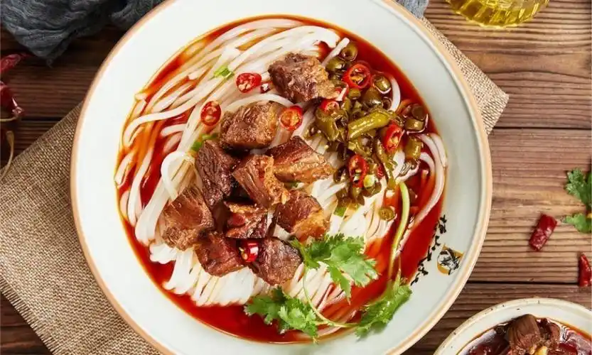 津市红烧牛肉粉图片