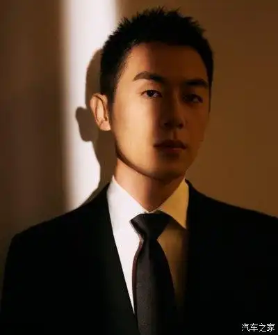 订了爱车奔腾b70,它的代言人可是大帅哥朱亚文