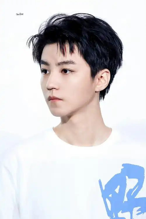 王俊凯这个发型帅爆炸了