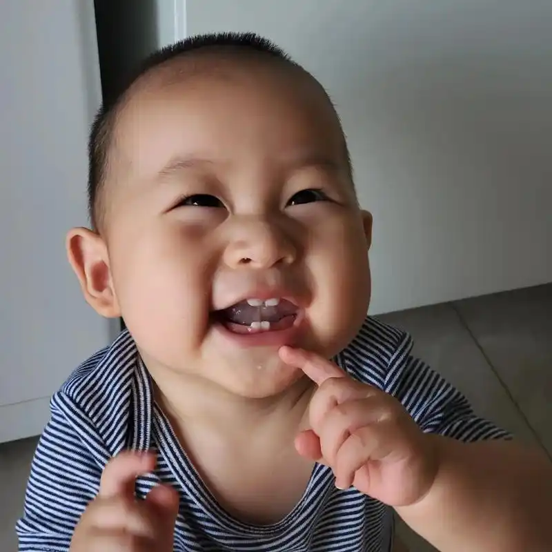 宝宝的笑容.