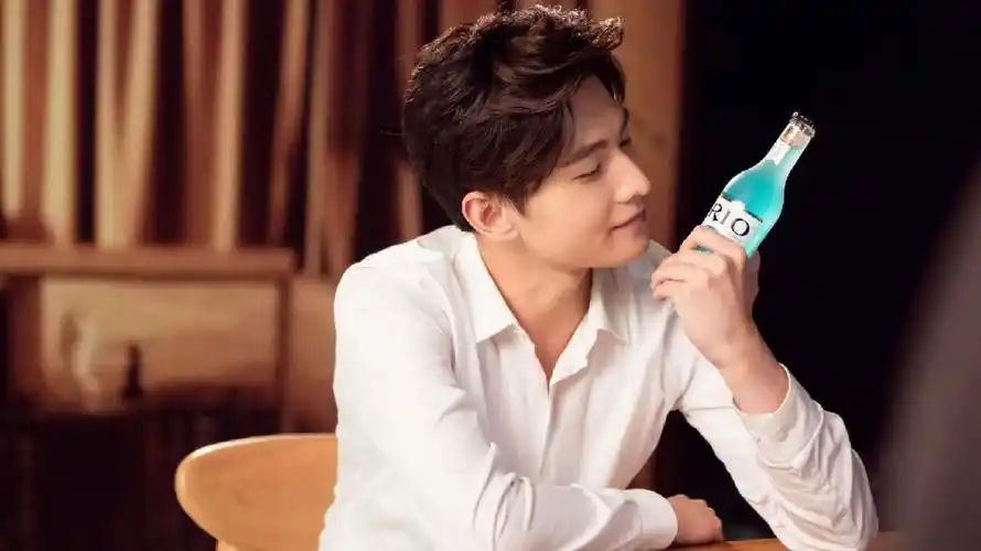 杨洋  #日常壁纸 #壁纸分享  #全世界最好的杨洋