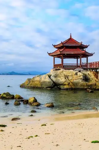 中国海南三亚美丽的海滩风光