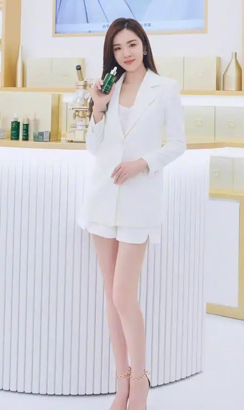 图文万粉激励计划#"灵气美女王晓晨:肤白貌美,热爱运动塑完美