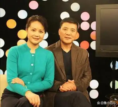 2000年,刘之冰带着8岁的儿子来到妻子茹萍的老家杭州,与茹萍和女儿