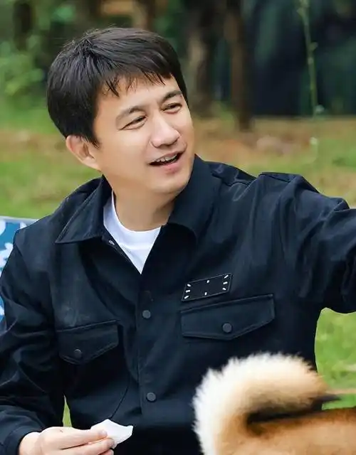 当你想到黄磊时,你可能会想到他是《人间四